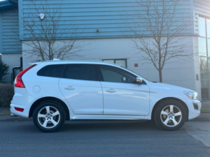 2012 Volvo Xc60 2.4 Xc60 R-Design D5 AWD Auto 4WD 5dr in White — image 3