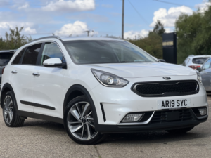 2019 Kia Niro 1.6 Gdi 4 in White — image 2