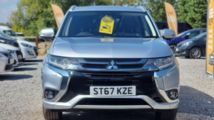 2017 Mitsubishi Outlander 2.0h 12kwh 4h CVT 4WD Euro 6 (s/s) 5dr in Silver — image 4