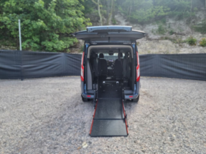 2021 Ford Tourneo Custom Driver Transfer Wheelchair Accessible Disabled Access Vehicle in Blue — image 3
