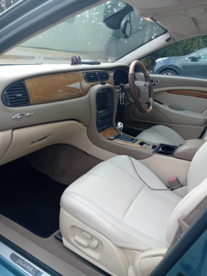 2004 Jaguar S-Type 4.2 V8 Se in Blue — image 5
