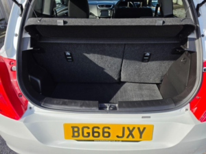 2016 Suzuki Swift 1.2 Sz-L Euro 6 3dr in White — image 6