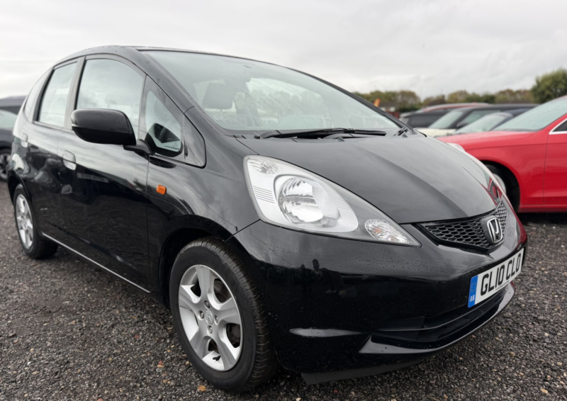 2010 Honda Jazz 1.2 I-Vtec Se in Black — image 1