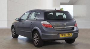 2006 Vauxhall Astra 1.8i 16v Design 5dr in Grey — image 3