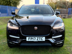 2017 Jaguar F-Pace 2.0 D180 R-Sport Auto AWD Euro 6 (s/s) 5dr in Black — image 6