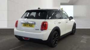 2017 MINI Hatch 1.5 Cooper Euro 6 (s/s) 5dr in White — image 2