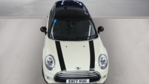2017 MINI Hatch 1.5 Cooper Euro 6 (s/s) 5dr in White — image 4