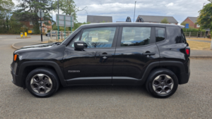 2017 Jeep Renegade 1.6 Renegade My17 Sport 1.6 Multijet Ii 120hp in Black — image 4