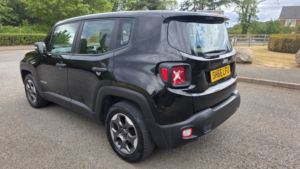 2017 Jeep Renegade 1.6 Renegade My17 Sport 1.6 Multijet Ii 120hp in Black — image 5