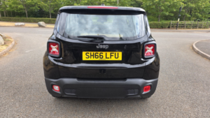 2017 Jeep Renegade 1.6 Renegade My17 Sport 1.6 Multijet Ii 120hp in Black — image 6