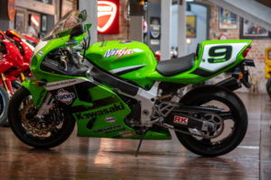 1998 Kawasaki Zx-7r *beautiful Condition* in Green — image 3