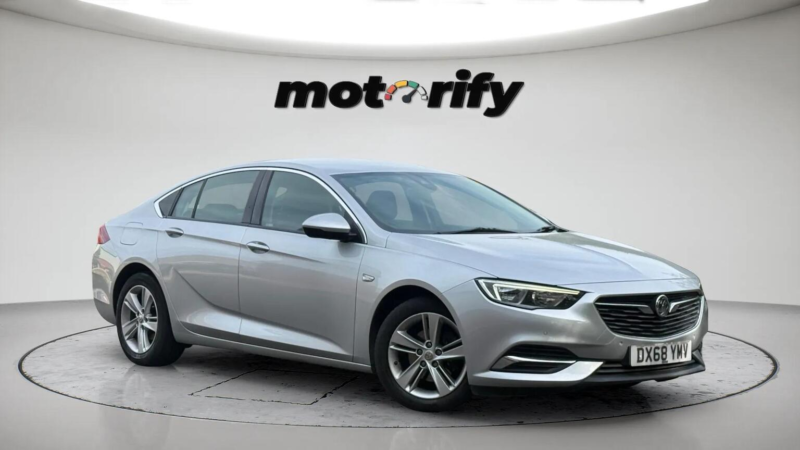 2018 Vauxhall Insignia 1.6 Turbo D Ecotec Tech Line Nav Grand Sport Euro 6 (s/s) 5dr in Silver — image 1
