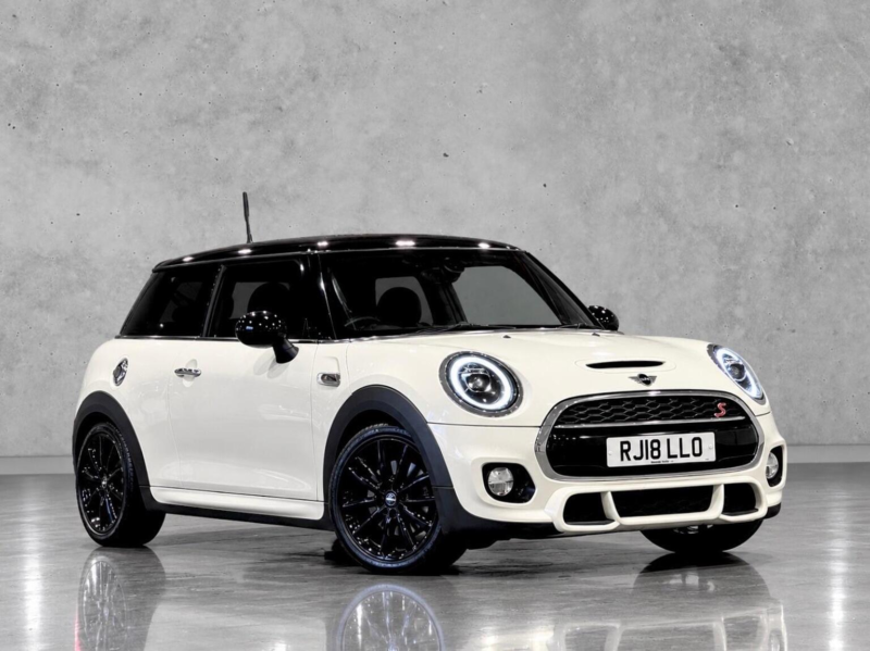 2018 MINI Hatch 2.0 Cooper S Steptronic Euro 6 (s/s) 3dr in White — image 1