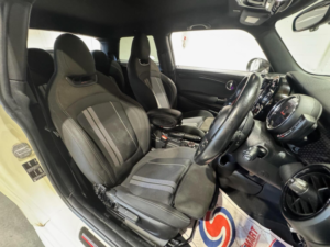 2018 MINI Hatch 2.0 Cooper S Steptronic Euro 6 (s/s) 3dr in White — image 3