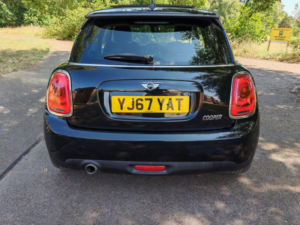 2018 MINI Hatch 1.5 Cooper Euro 6 (s/s) 3dr in Black — image 5
