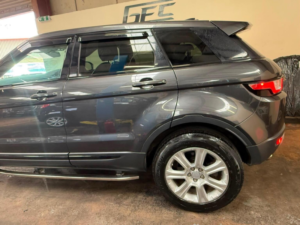 2017 Land Rover Range Rover Evoque 2.0 Td4 Se Tech Auto 4WD Euro 6 (s/s) 5dr in Grey — image 6