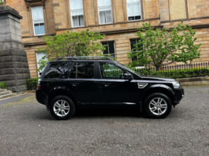 2014 Land Rover Freelander 2.2 Freelander Xs Td4 4WD 5dr in Black — image 6