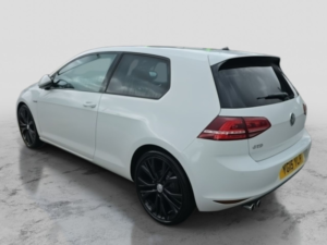 2015 Volkswagen Golf 2.0 Tdi Bluemotion Tech Gtd Hatchback 3dr Diesel Manual Euro 6 (s/s) (184 Ps) in White — image 2