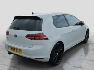 2015 Volkswagen Golf 2.0 Tdi Bluemotion Tech Gtd Hatchback 3dr Diesel Manual Euro 6 (s/s) (184 Ps) in White — image 3