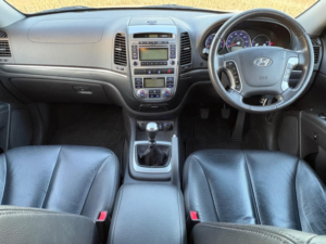 2010 Hyundai Santa Fe 2.2 Crdi Premium 4WD Euro 5 5dr (5 Seat) in Silver — image 2