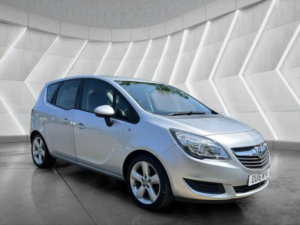 2016 Vauxhall Meriva 1.4i Exclusiv Euro 6 5dr in Silver — image 3