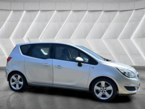 2016 Vauxhall Meriva 1.4i Exclusiv Euro 6 5dr in Silver — image 4