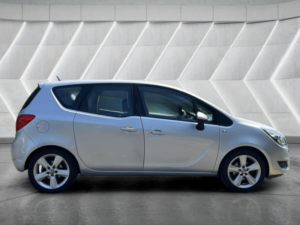 2016 Vauxhall Meriva 1.4i Exclusiv Euro 6 5dr in Silver — image 5