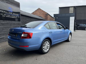 2013 Skoda Octavia 1.6 Tdi S in Blue — image 3