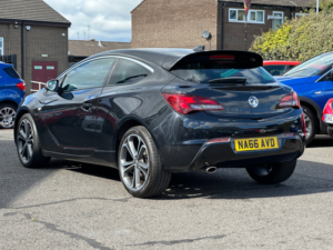 2016 Vauxhall Astra Gtc 1.4i Turbo Limited Edition Euro 6 (s/s) 3dr in Black — image 4
