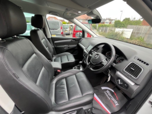 2020 Volkswagen Sharan 1.4 Tsi Se Nav in White — image 6