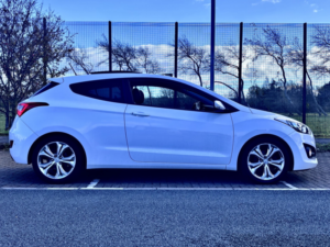 2014 Hyundai I30 1.6 Crdi Sport Nav in White — image 6