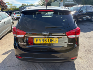 2017 Kia Carens 1.7 Crdi 2 MPV 5dr Diesel Manual Euro 6 (s/s) (114 Bhp) in Black — image 6