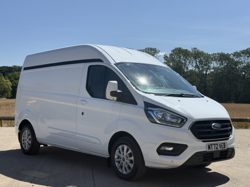 2022 Ford Transit Custom 2.0 Transit Custom Limited Van 300 L2 2.0l Ecoblue 130ps Mhev Fwd 6 Speed Manual in White — image 1