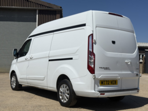 2022 Ford Transit Custom 2.0 Transit Custom Limited Van 300 L2 2.0l Ecoblue 130ps Mhev Fwd 6 Speed Manual in White — image 5