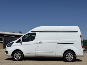 2022 Ford Transit Custom 2.0 Transit Custom Limited Van 300 L2 2.0l Ecoblue 130ps Mhev Fwd 6 Speed Manual in White — image 6