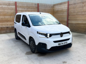 2025 Citroen Berlingo 3 SEAT Auto Wheelchair Accessible Disabled Access Vehicle Wav in White — image 4