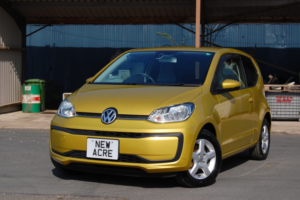 2018 Volkswagen Up 1.0 Move Up! in Yellow — image 3
