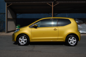 2018 Volkswagen Up 1.0 Move Up! in Yellow — image 4