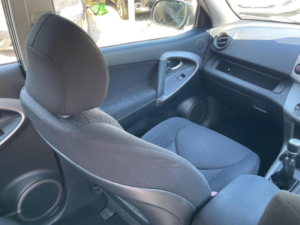 2008 Toyota Rav4 2.2 D-4d Sr 180 4WD 5dr in Black — image 3