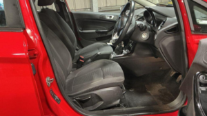 2013 Ford Fiesta 1.0t Ecoboost Zetec Euro 5 (s/s) 5dr in Red — image 5