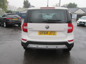 2014 Skoda Yeti 1.2 Tsi Se in White — image 5