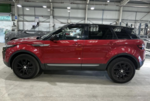 2016 Land Rover Range Rover Evoque 2.0 Ed4 Se * 2WD * Leather * Privacy Glass * £35 Road Tax * in Red — image 5