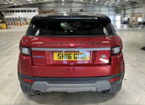 2016 Land Rover Range Rover Evoque 2.0 Ed4 Se * 2WD * Leather * Privacy Glass * £35 Road Tax * in Red — image 6