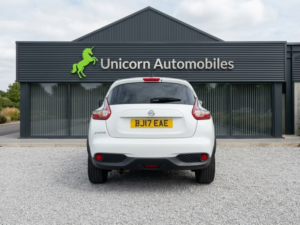2017 Nissan Juke 1.6 Visia in White — image 4