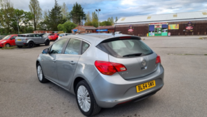 2014 Vauxhall Astra 1.6 16v Excite in Silver — image 2