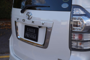 2010 Toyota Voxy *modellista* 2.0 Zs 5dr 7 Seats in White — image 5