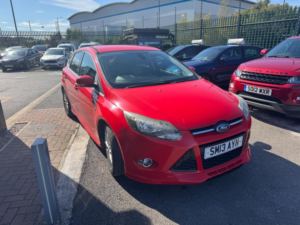 2013 Ford Focus 1.6 Tdci Zetec S Euro 5 (s/s) 5dr in Red — image 2
