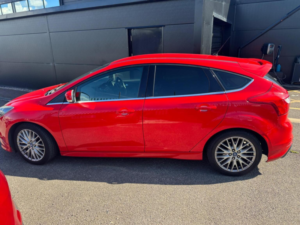 2013 Ford Focus 1.6 Tdci Zetec S Euro 5 (s/s) 5dr in Red — image 4