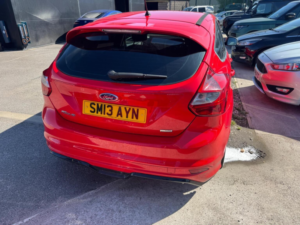 2013 Ford Focus 1.6 Tdci Zetec S Euro 5 (s/s) 5dr in Red — image 5