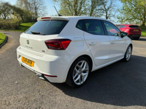2018 SEAT Ibiza 1.0 Tsi Fr Hatchback 5dr Petrol Manual Euro 6 (s/s) (115 Ps) in White/black — image 4